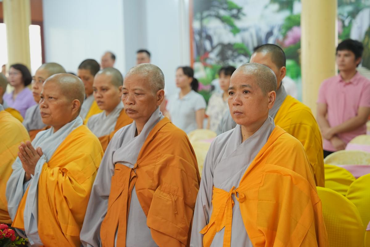 Phường Hai Bà Trưng: Đại lễ Phật đản PL.2570 của Ban đại diện Phật giáo liên phường Hai Bà Trưng thành tựu viên mãn- Ảnh 22.