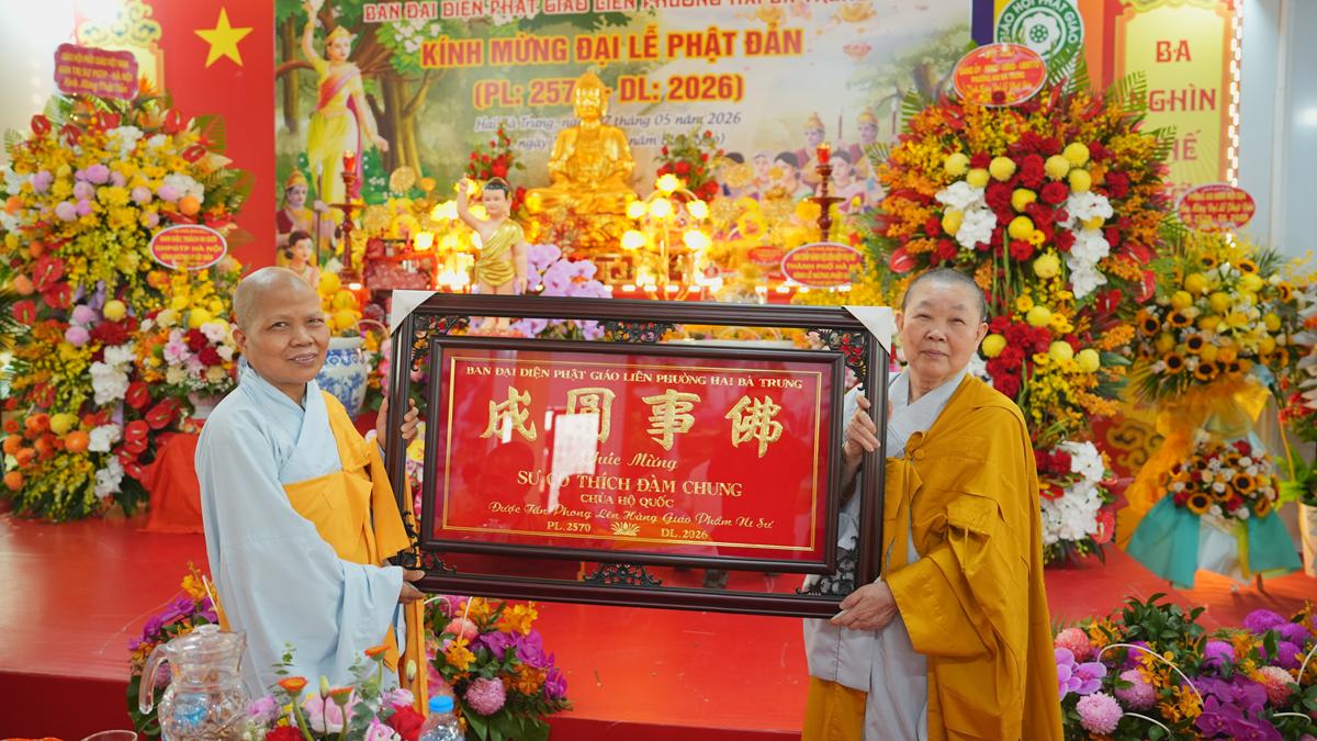 Phường Hai Bà Trưng: Đại lễ Phật đản PL.2570 của Ban đại diện Phật giáo liên phường Hai Bà Trưng thành tựu viên mãn- Ảnh 61.