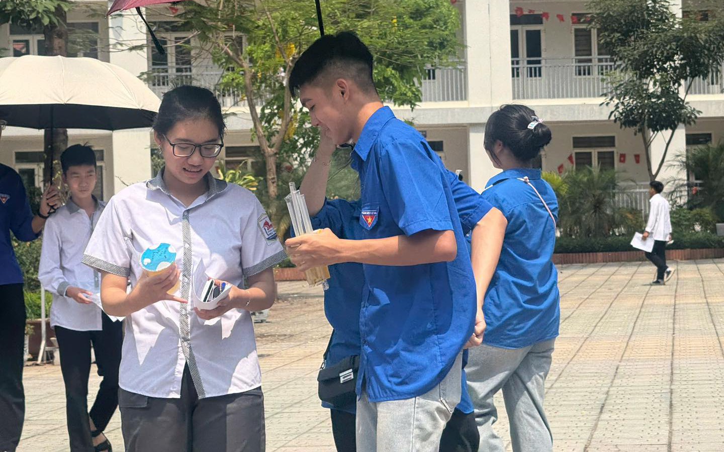 Quang Minh bảo đảm kỳ thi vào lớp 10 diễn ra an toàn, nghiêm túc trong ngày thi môn Toán