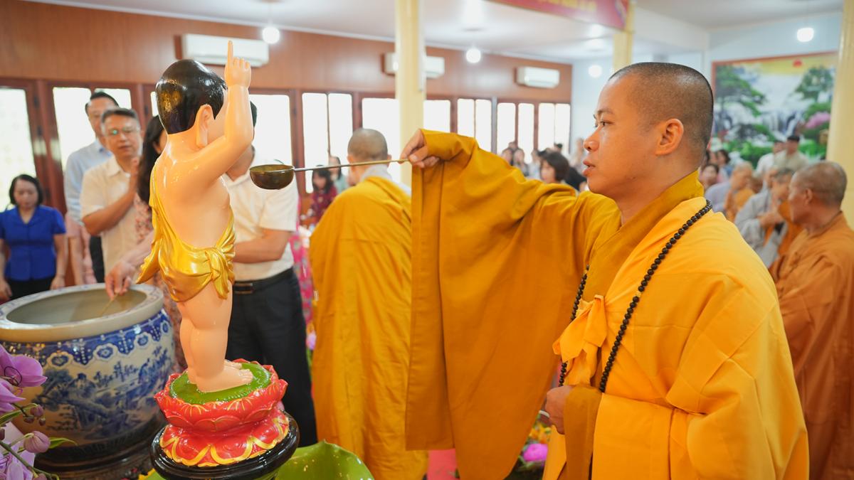 Phường Hai Bà Trưng: Đại lễ Phật đản PL.2570 của Ban đại diện Phật giáo liên phường Hai Bà Trưng thành tựu viên mãn- Ảnh 73.