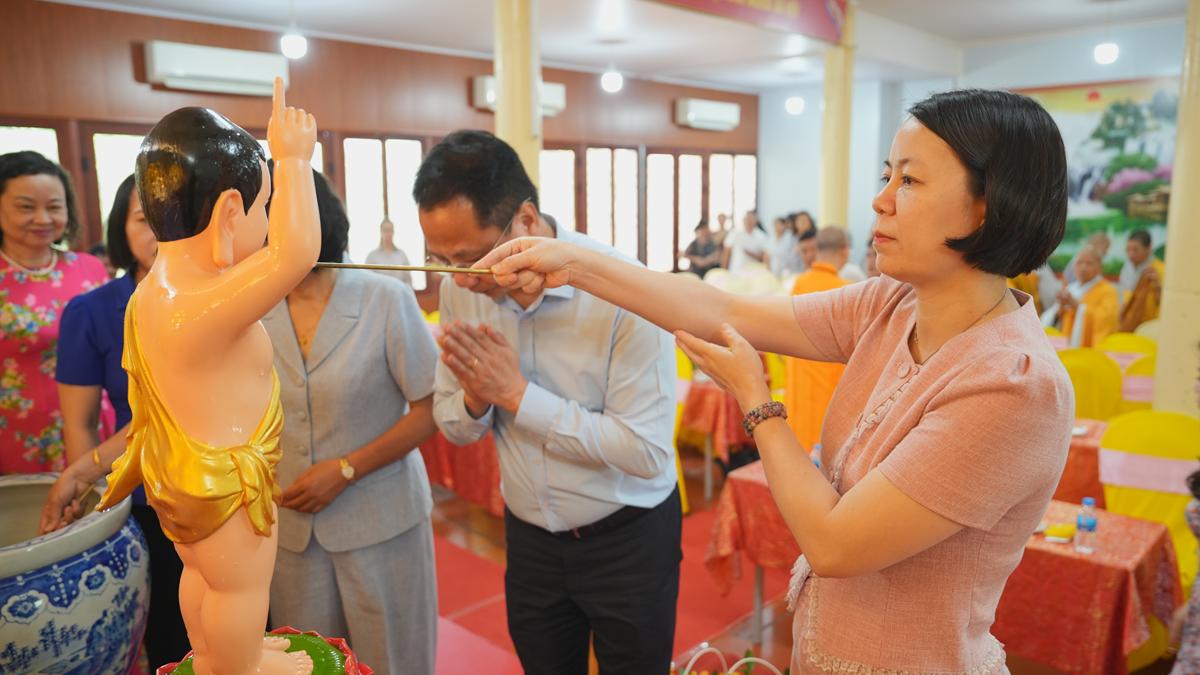 Phường Hai Bà Trưng: Đại lễ Phật đản PL.2570 của Ban đại diện Phật giáo liên phường Hai Bà Trưng thành tựu viên mãn- Ảnh 76.