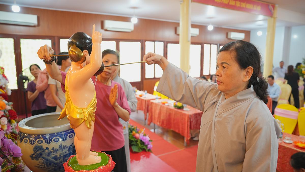 Phường Hai Bà Trưng: Đại lễ Phật đản PL.2570 của Ban đại diện Phật giáo liên phường Hai Bà Trưng thành tựu viên mãn- Ảnh 82.