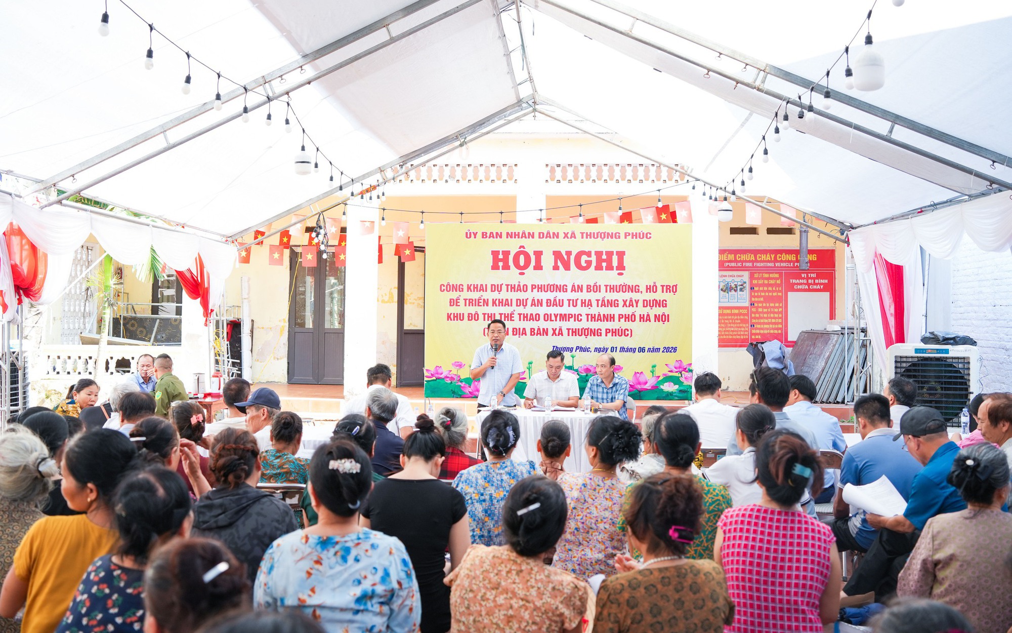 Thượng Phúc lấy ý kiến nhân dân thôn Đức Trạch về dự thảo phương án bồi thường, hỗ trợ triển khai Dự án Khu đô thị thể thao Olympic
