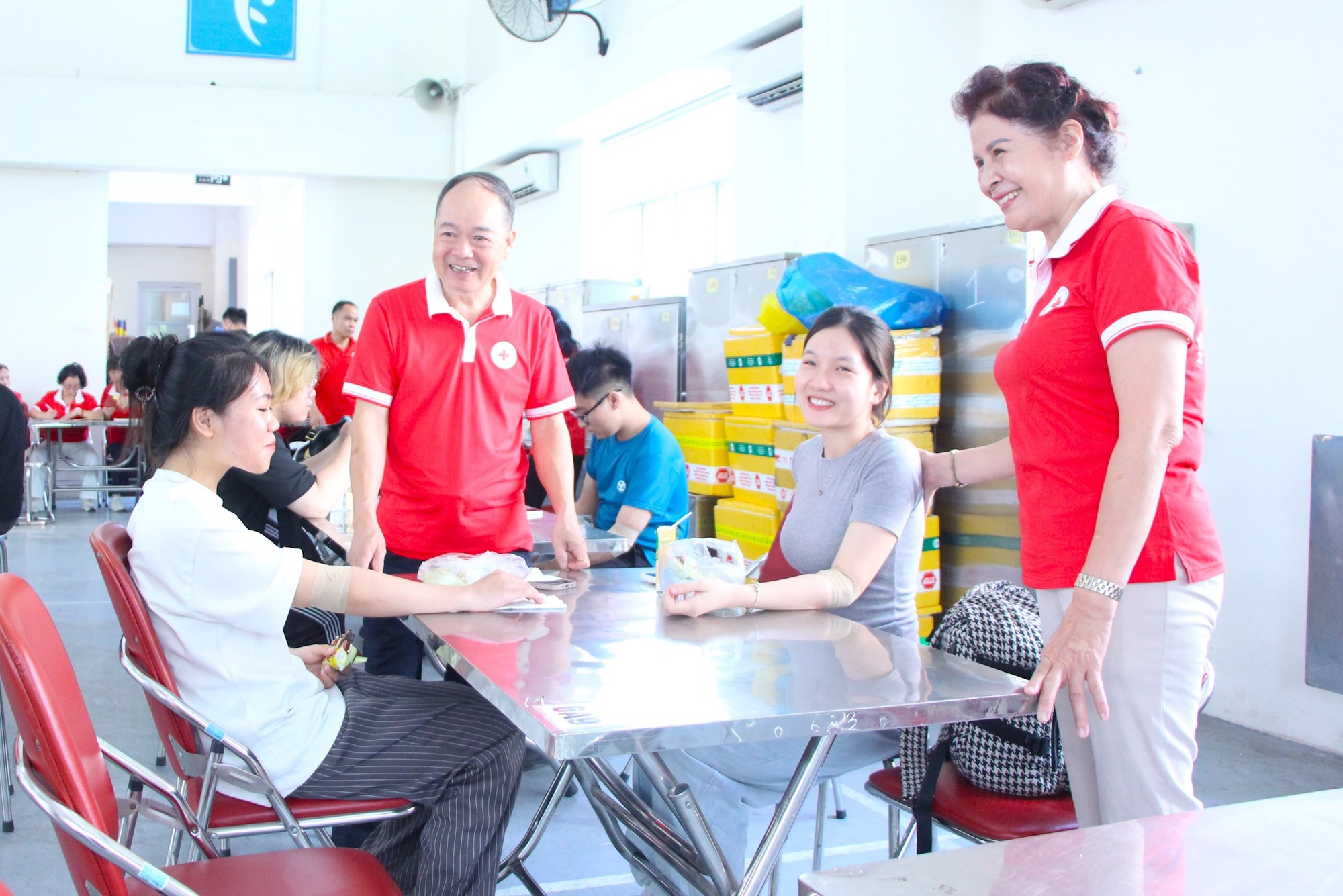 Phường Giảng Võ: Gần 500 đơn vị máu được hiến tặng trong ngày hội hiến máu tình nguyện- Ảnh 3.