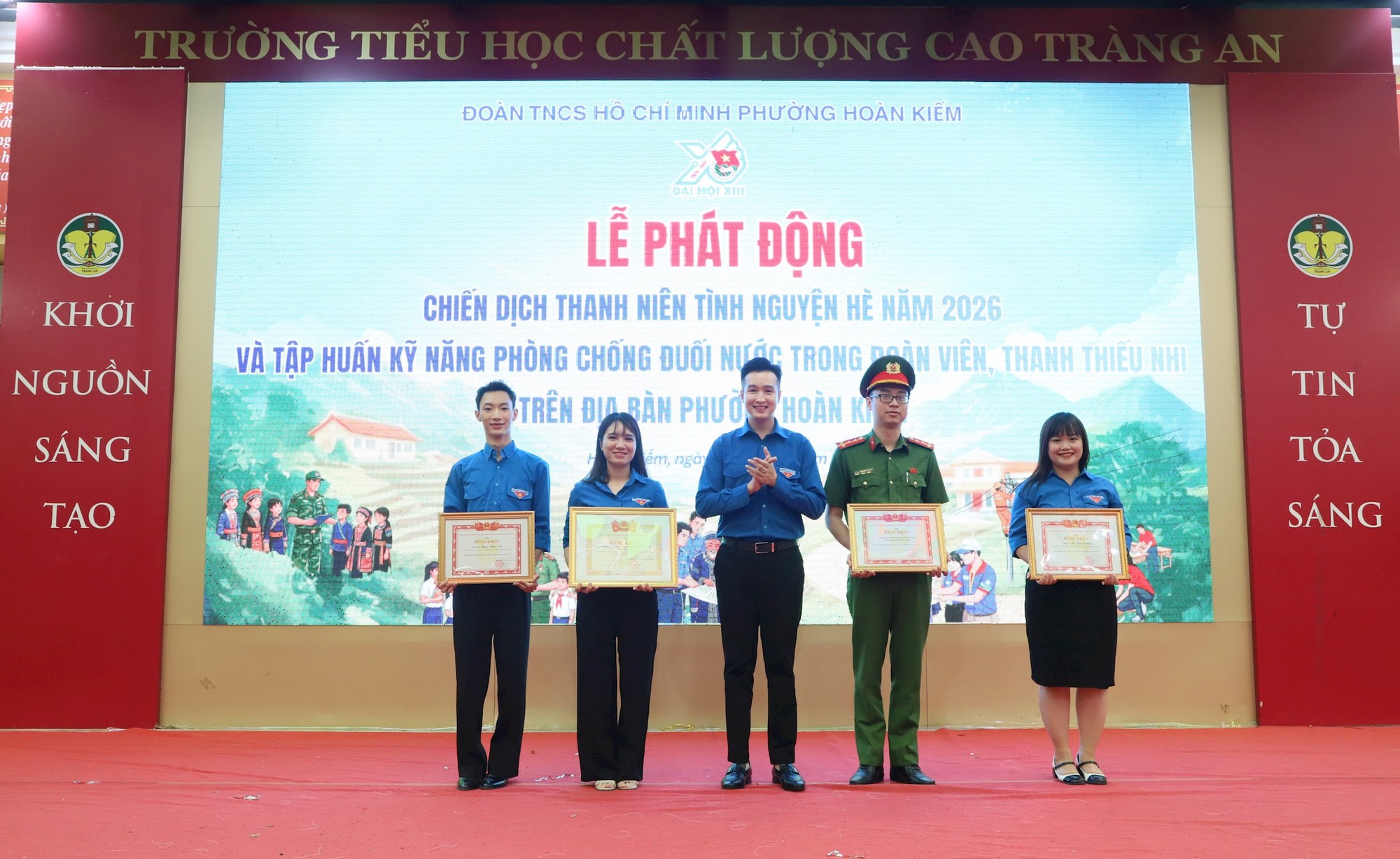 Phường Hoàn Kiếm ra quân Chiến dịch Thanh niên tình nguyện hè năm 2026- Ảnh 2.
