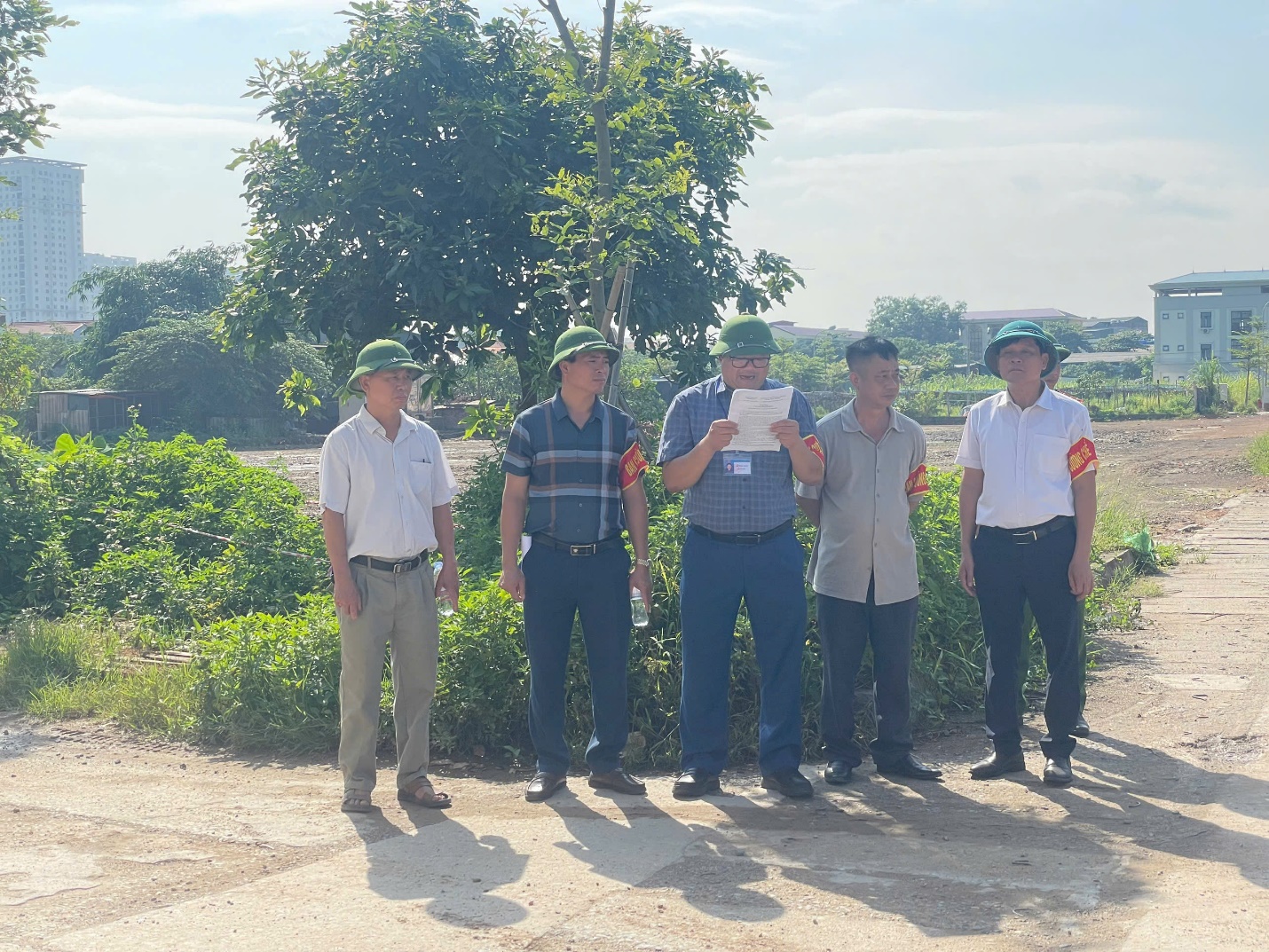 Hoài Đức thực hiện cưỡng chế kiểm đếm bắt buộc để thực hiện dự án khu đấu giá quyền sử dụng đất thôn Chiền- Ảnh 5.