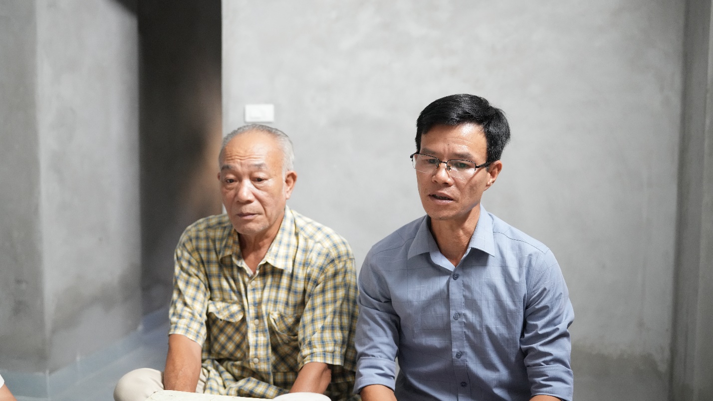 Ủy ban MTTQ xã Hoài Đức trao kinh phí hỗ trợ xây dựng nhà đại đoàn kết cho 2 hộ gia đình có hoàn cảnh đặc biệt khó khăn- Ảnh 4.