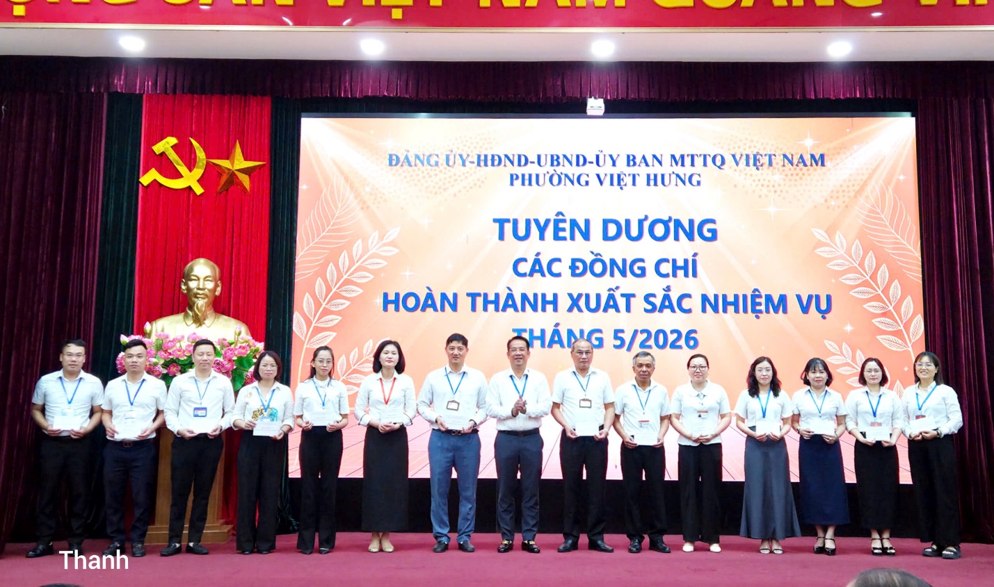 Lễ Chào cờ tháng 6 năm 2026 tại Cơ quan phường Việt Hưng- Ảnh 7.