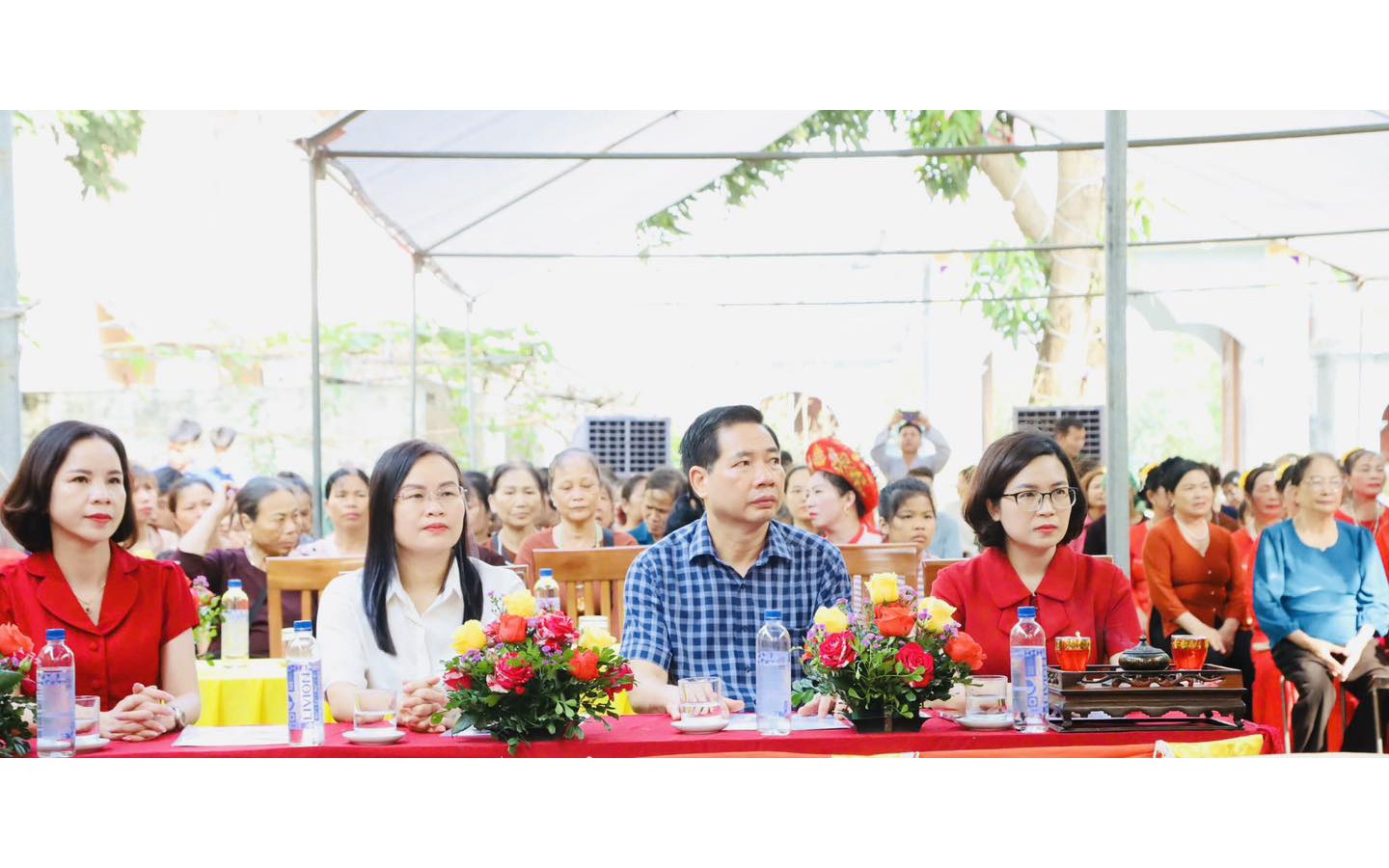 Đồng chí Phó Bí thư Thường trực Đảng uỷ xã Nguyễn Thị Ngọc Hà dự Đại lễ Phật đản Phật lịch 2570 – Dương lịch 2026 tại chùa Thường Lệ