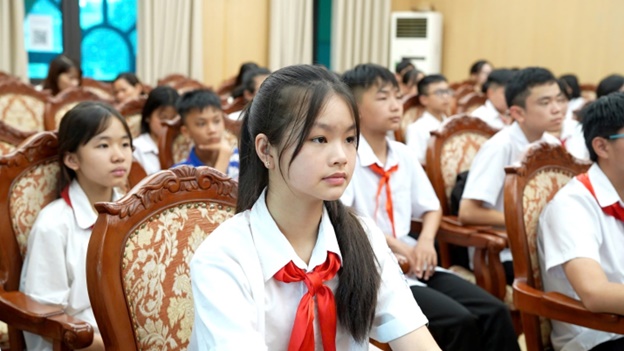 50 "đại biểu nhí" sôi nổi đóng góp ý kiến cho kỳ họp giả định HĐND trẻ em xã Hoài Đức năm 2026- Ảnh 2.