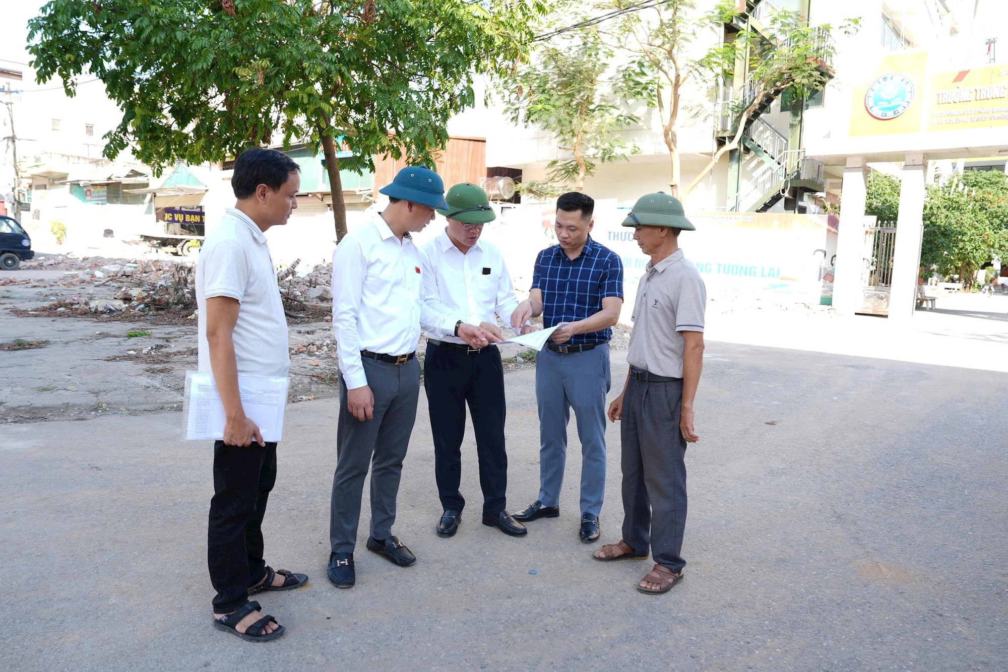 Phường Phú Lương hoàn thành GPMB Quốc lộ 6 vượt tiến độ hơn 1 tháng- Ảnh 2.