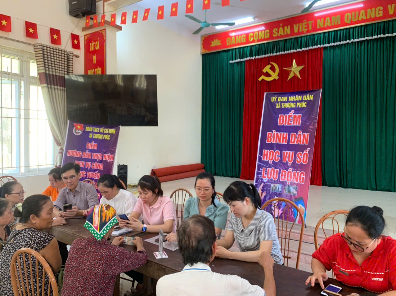 Thượng Phúc triển khai "Bình dân học vụ số", đưa công nghệ số đến từng thôn, cụm dân cư- Ảnh 7.