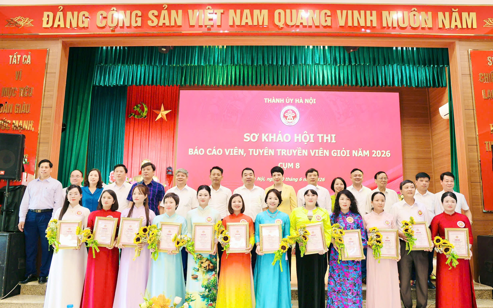 Thí sinh Nguyễn Phương Oanh xã Quốc Oai xuất săc giành giải Nhì hội thi báo cáo viên, tuyên truyền viên giỏi Thành phố Hà Nội Năm 2026 - Cụm thi số 8