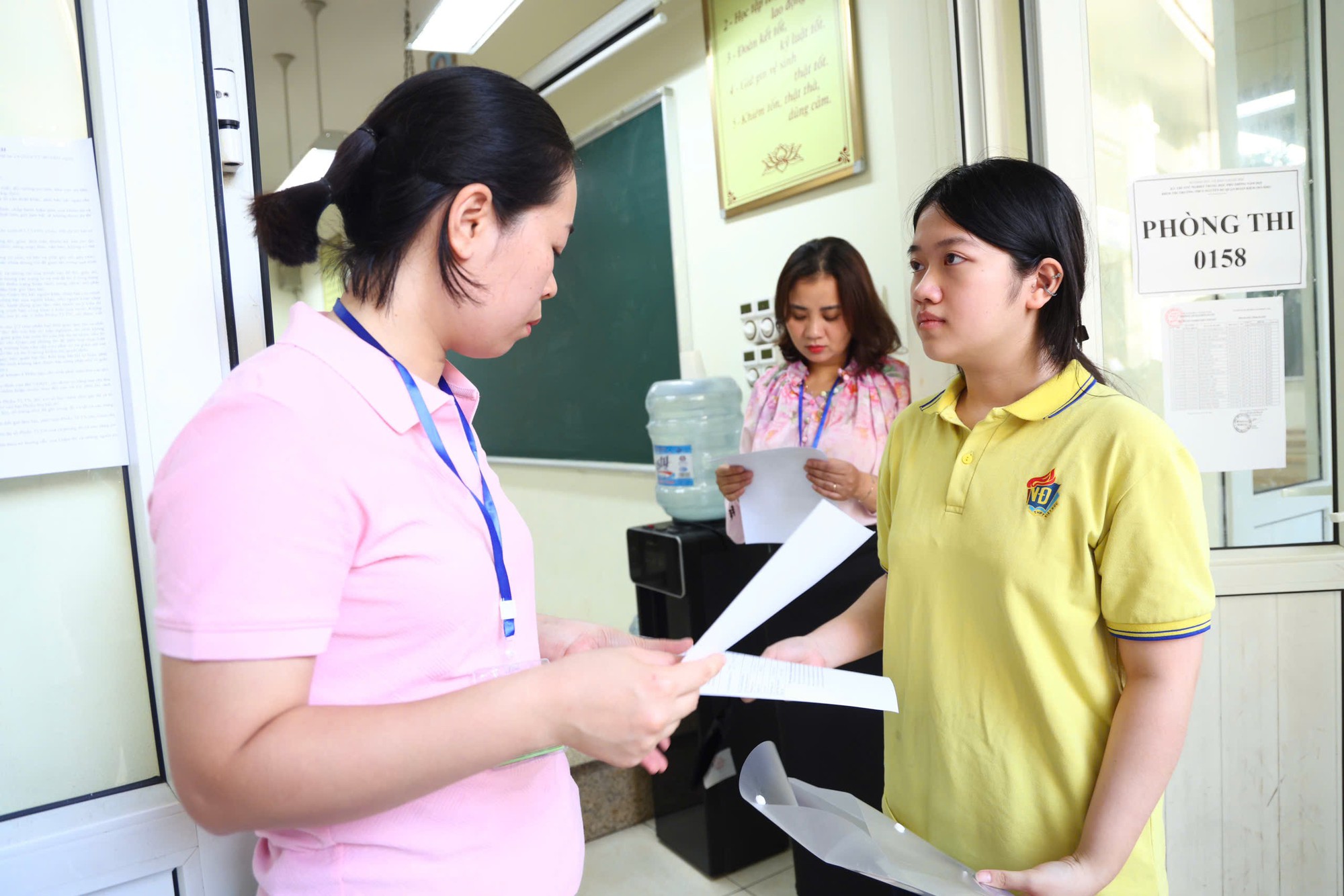 Thí sinh được mang gì vào phòng thi tốt nghiệp THPT?- Ảnh 1. Thí sinh được mang gì vào phòng thi tốt nghiệp THPT?- Ảnh 1.
