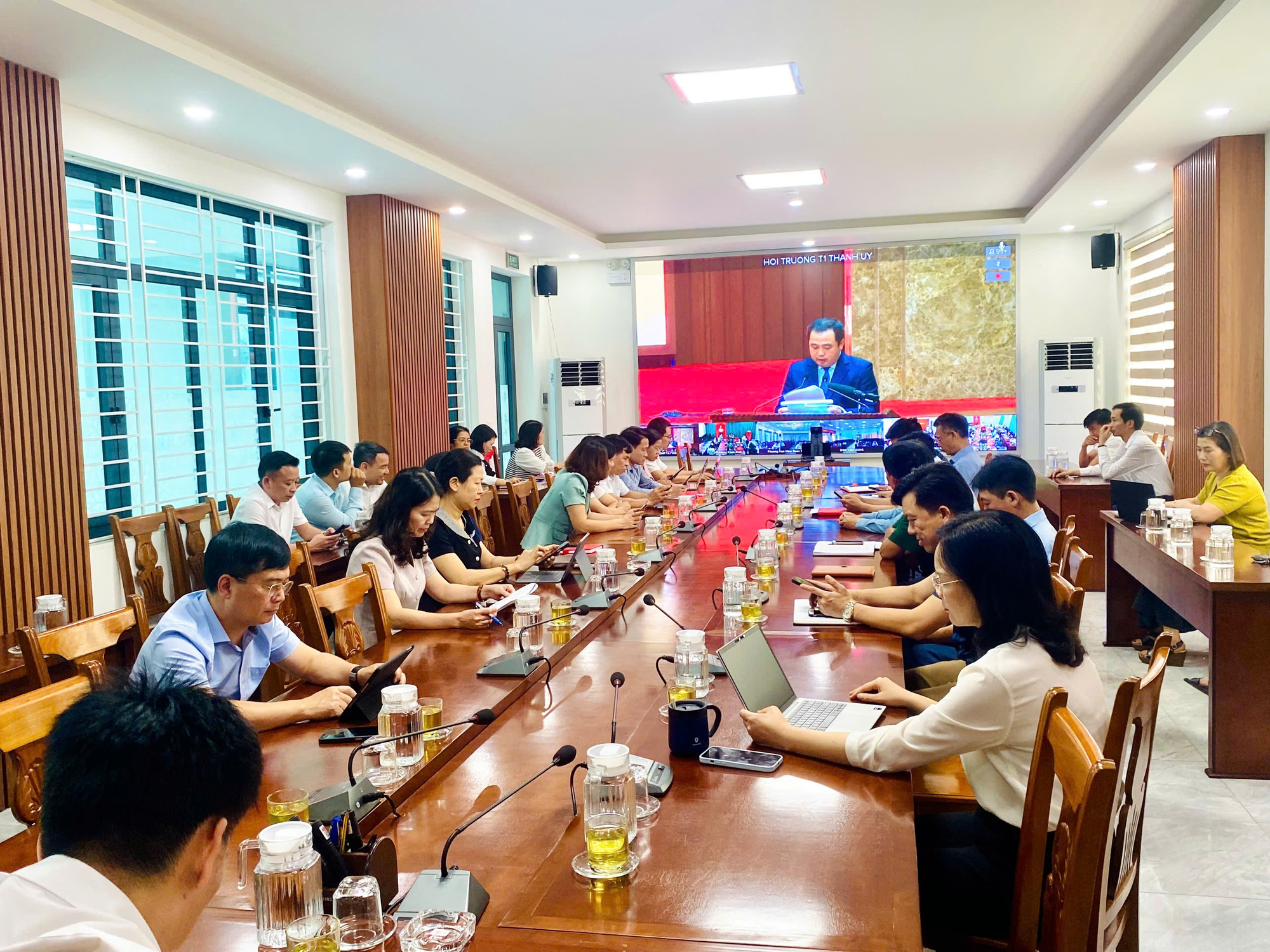 Ô Diên tiếp sóng trực tuyến sơ kết 01 năm vận hành chính quyền địa phương hai cấp trên địa bàn thành phố Hà Nội- Ảnh 2.