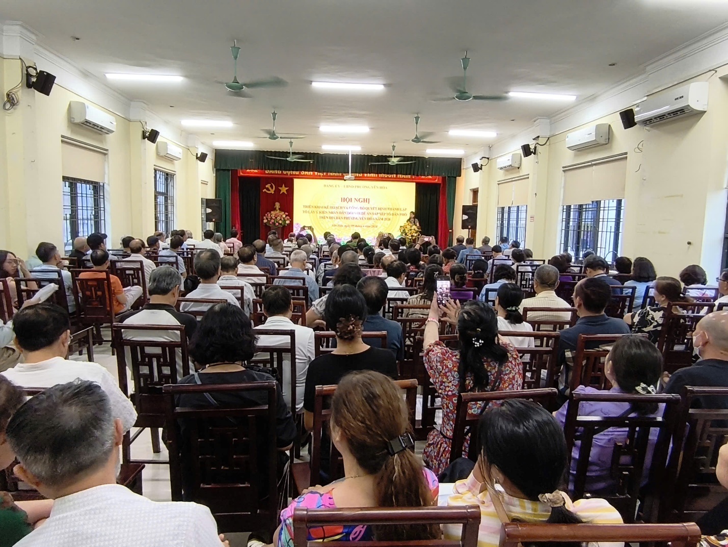 Phường Yên Hòa triển khai Kế hoạch lấy ý kiến Nhân dân về sắp xếp tổ dân phố- Ảnh 1.