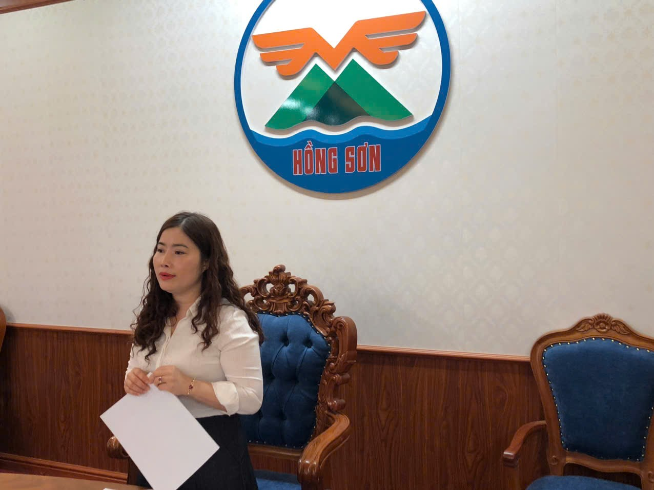 Hồng Sơn tổ chức hội nghị phản biện xã hội đóng góp ý kiến vào Báo cáo phát triển kinh tế - xã hội 6 tháng đầu năm, nhiệm vụ 6 tháng cuối năm 2026 và các giải pháp thực hiện mục tiêu tăng trưởng kinh tế hai con số- Ảnh 4.