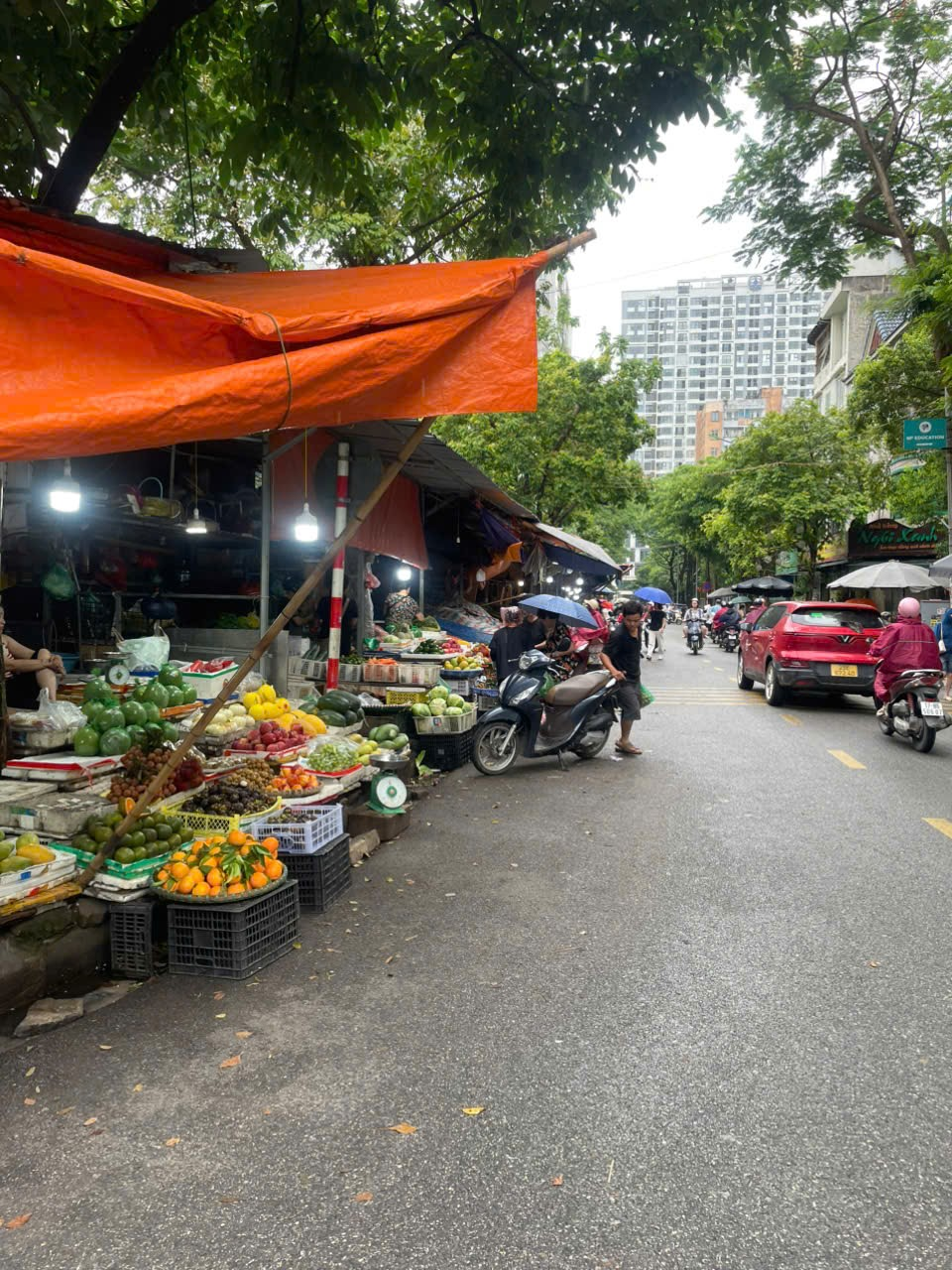 Phường Yên Hòa hoàn thành giải tỏa Chợ tạm tại ô đất C2, Khu đô thị Trung Hòa - Nhân Chính- Ảnh 1.