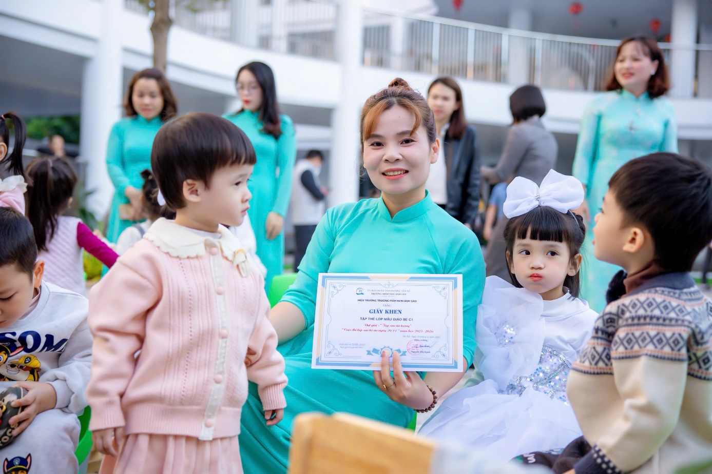 Cô giáo Bạch Thị Mừng – Người gieo yêu thường từ những điều bình dị- Ảnh 1.
