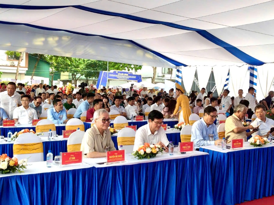 Công an phường Yên Sở bảo vệ tuyệt đối an toàn lễ khởi công dự án đầu tư xây dựng nhà ở xã hội cho lực lượng vũ trang Công an nhân dân- Ảnh 1.