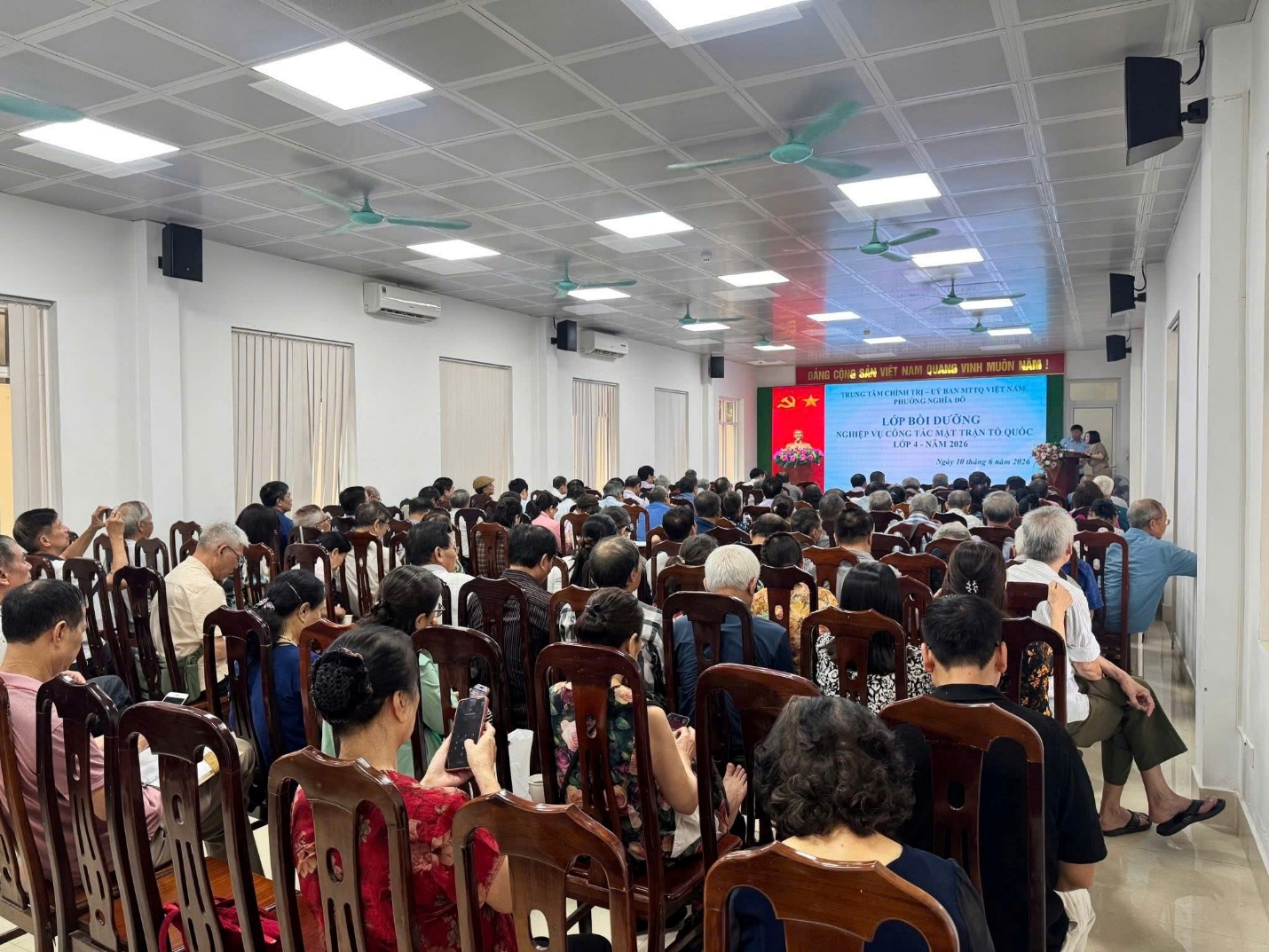 ỦY BAN MTTQ VIỆT NAM PHƯỜNG NGHĨA ĐÔ TỔ CHỨC LỚP TẬP HUẤN NGHIỆP VỤ CÔNG TÁC MẶT TRẬN NĂM 2026- Ảnh 3.