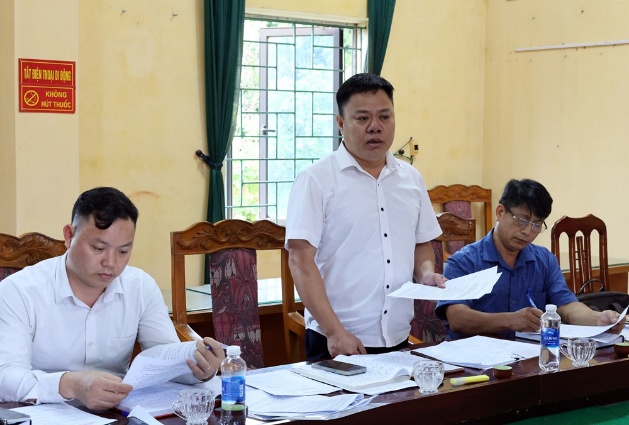 Đoàn công tác của Đảng ủy đã kiểm tra tại thôn Nam Hài- Ảnh 4.