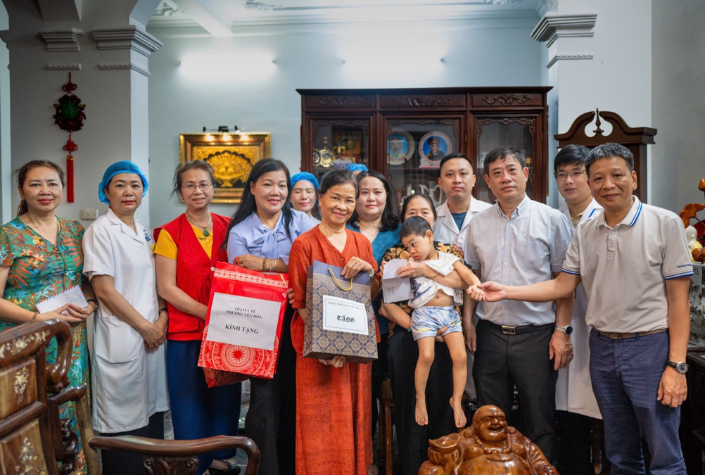 Phường Yên Hòa lan tỏa yêu thương tới trẻ em khuyết tật đặc biệt nặng nhân "Tháng hành động vì trẻ em" năm 2026- Ảnh 3.