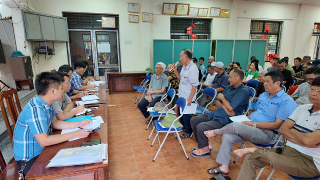 Hội nghị họp dân để thực hiện Dự án Bồi thường, hỗ trợ, tái định cư và giải phóng mặt bằng tạo quỹ đất đấu giá quyền sử dụng đất trên địa bàn xã Dương Hòa - khu giáp trung tâm thể thao Minh Khai- Ảnh 2.