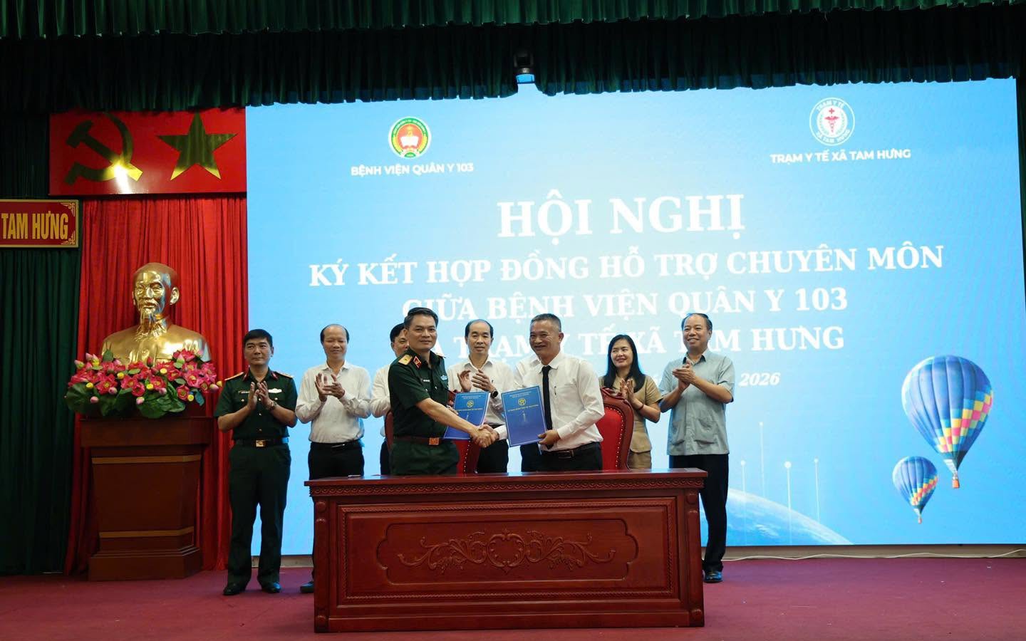 Xã Tam Hưng và Bệnh viện Quân y 103 đưa dịch vụ y tế chất lượng cao đến gần dân