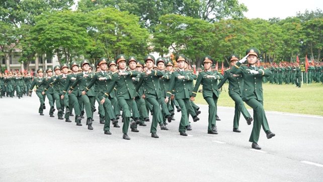 Đồng chí Trần Văn Nghĩa - Phó Bí thư Thường trực Đảng uỷ xã Hoài Đức dự Lễ tuyên thệ chiến sĩ mới năm 2026- Ảnh 5.