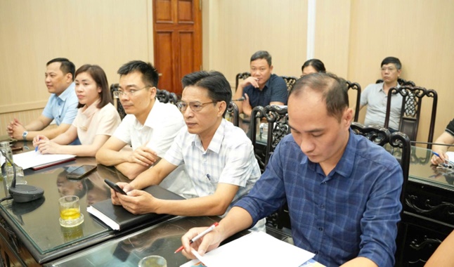 Ban Thường vụ Đảng ủy xã tổ chức tiếp sóng Hội nghị sơ kết 01 năm vận hành chính quyền địa phương 02 cấp trên địa bàn Thành phố từ điểm cầu của Thành ủy- Ảnh 4.