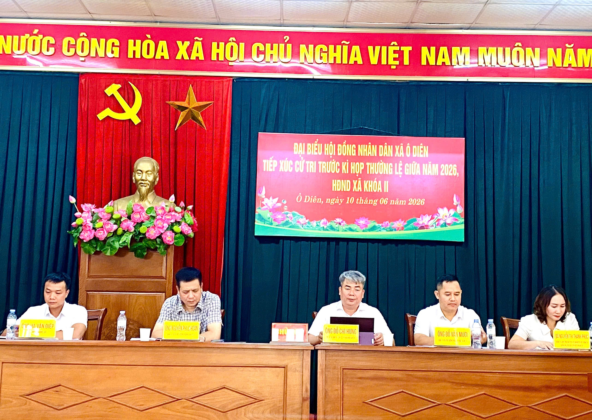Tổ đại biểu số 4 HĐND xã Ô Diên tiếp xúc cử tri khu vực Liên Hà trước kỳ họp thường lệ giữa năm 2026- Ảnh 2.