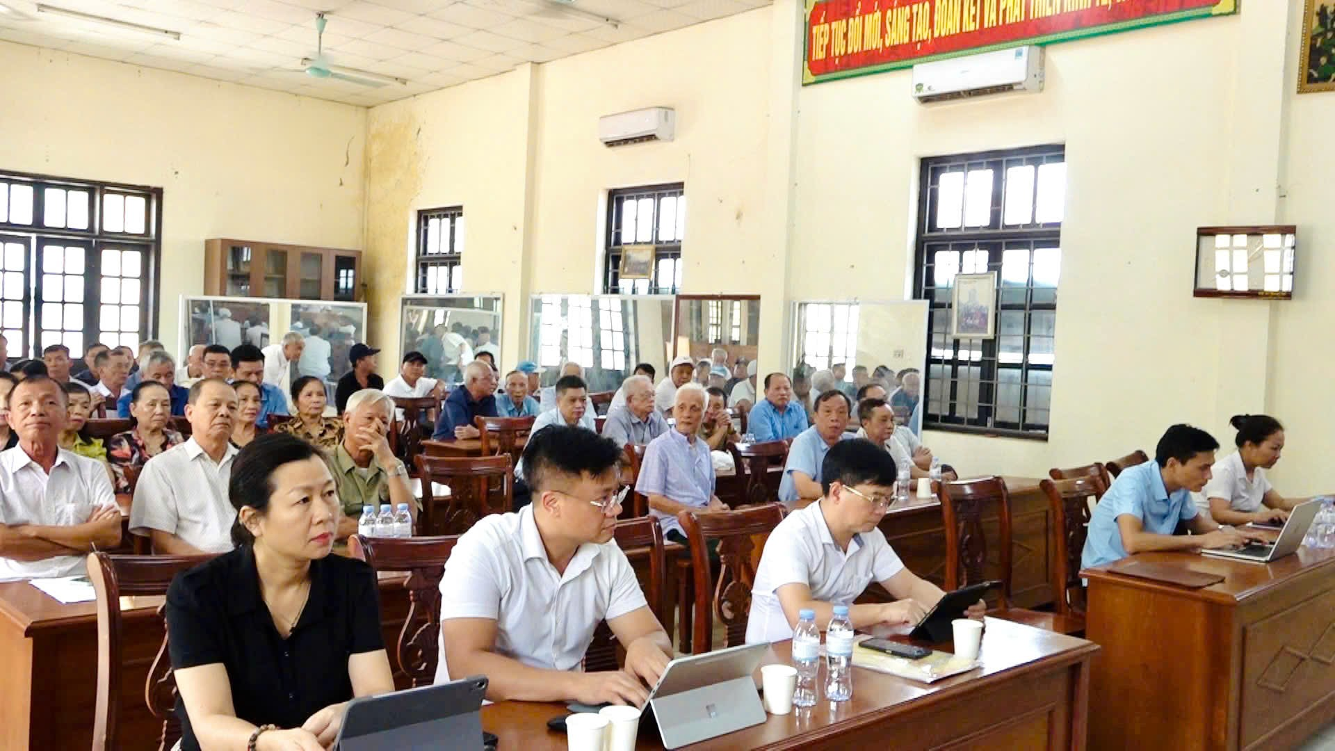 Tổ đại biểu số 4 HĐND xã Ô Diên tiếp xúc cử tri khu vực Liên Hà trước kỳ họp thường lệ giữa năm 2026- Ảnh 4.