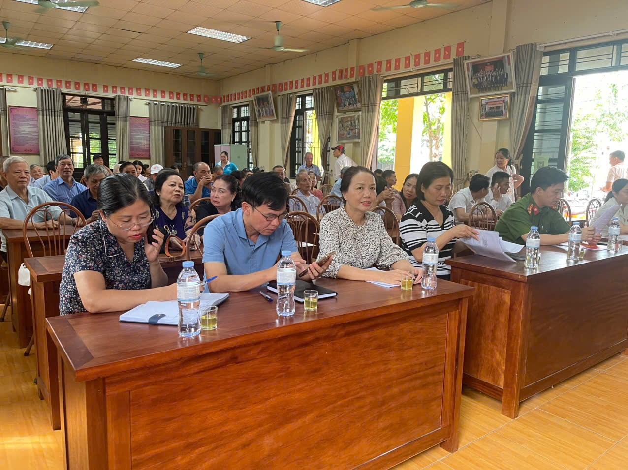 Tổ đại biểu số 7 HĐND xã Ô Diên tiếp xúc cử tri khu vựcTân Lập trước kỳ họp thường lệ giữa năm 2026- Ảnh 1.
