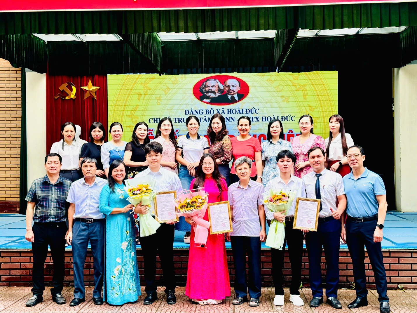 D:\kho\truyền thanh huyện\2026\2026.6\1\z7918168328862_74b946ae5c66f6ad8e07f2ab348ef160.jpg