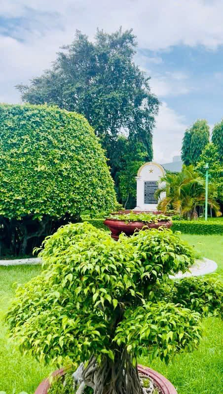 Công đoàn trường THCS Thịnh Liệt tổ chức tham quan, học tập truyền thống tại khu di tích trường Dục Thanh- Ảnh 2.
