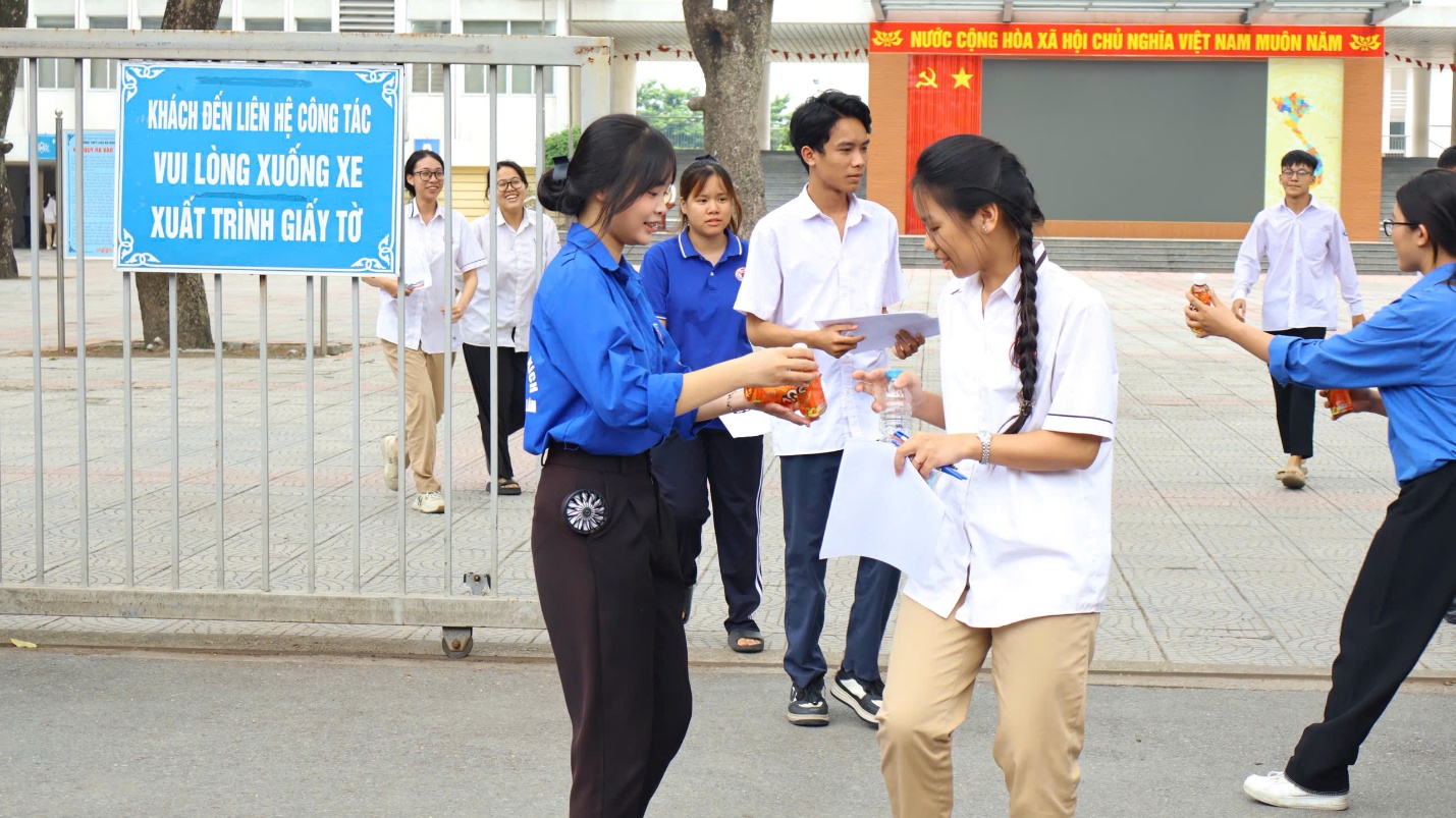 Tuổi trẻ xã Gia Lâm đồng hành tiếp sức thí sinh trong Kỳ thi tốt nghiệp THPT năm 2026- Ảnh 2.