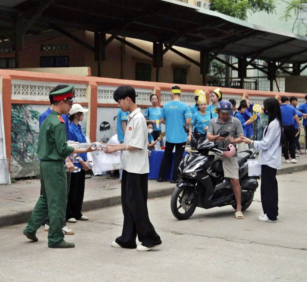 Phản ánh ngày thi tốt nghiệp THPT năm 2026 trên địa bàn xã Xuân Mai- Ảnh 2.