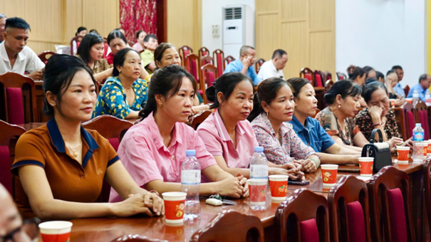 MTTQ XÃ YÊN LÃNG TỔ CHỨC HỘI NGHỊ TUYÊN TRUYỀN CÁC NỘI DUNG TRỌNG TÂM- Ảnh 5.