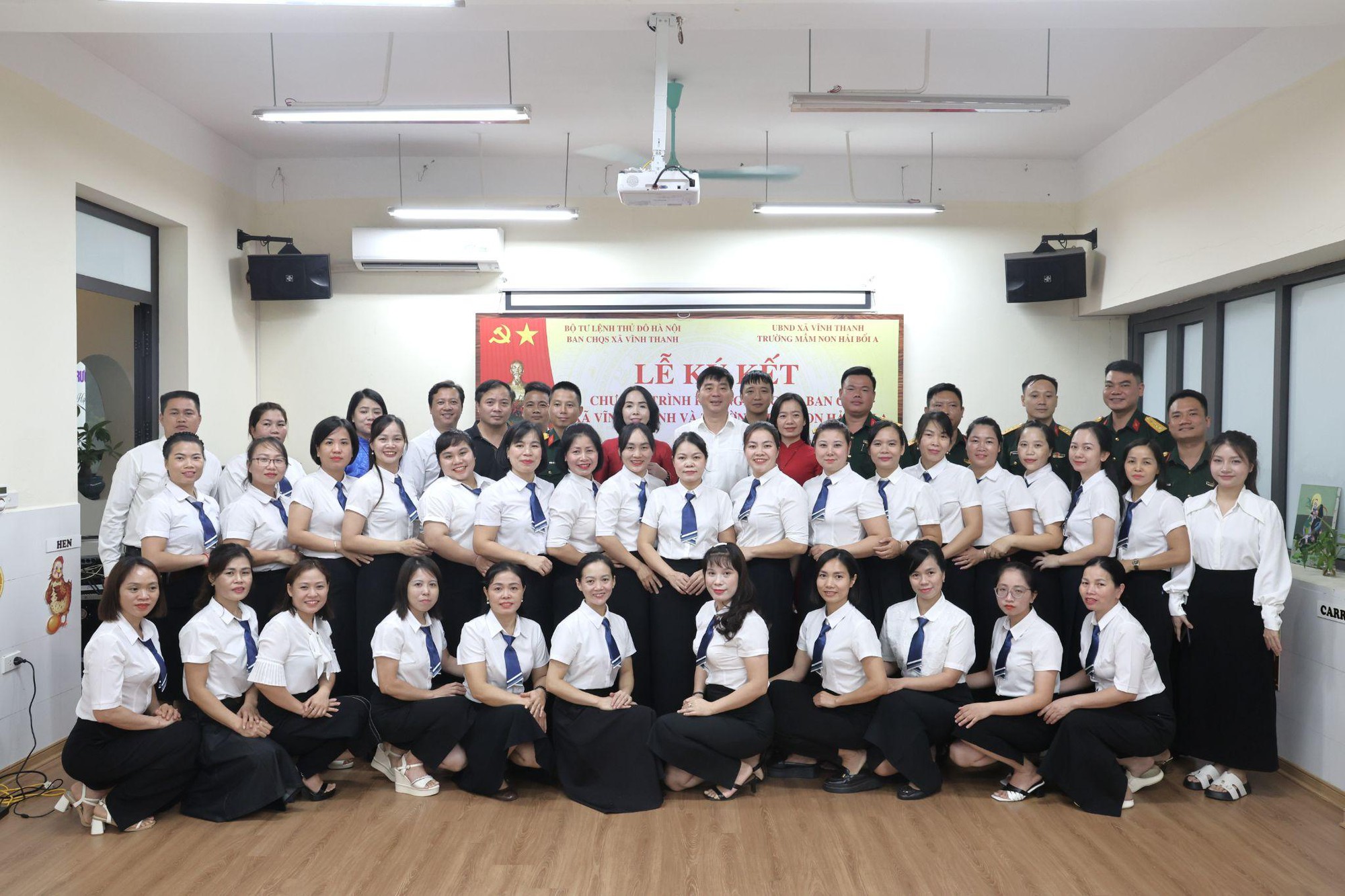 Ban Chỉ huy Quân sự xã Vĩnh Thanh kết nghĩa với Trường Mầm non Hải Bối A: Gắn kết quân - dân, chung tay chăm lo thế hệ trẻ- Ảnh 9.