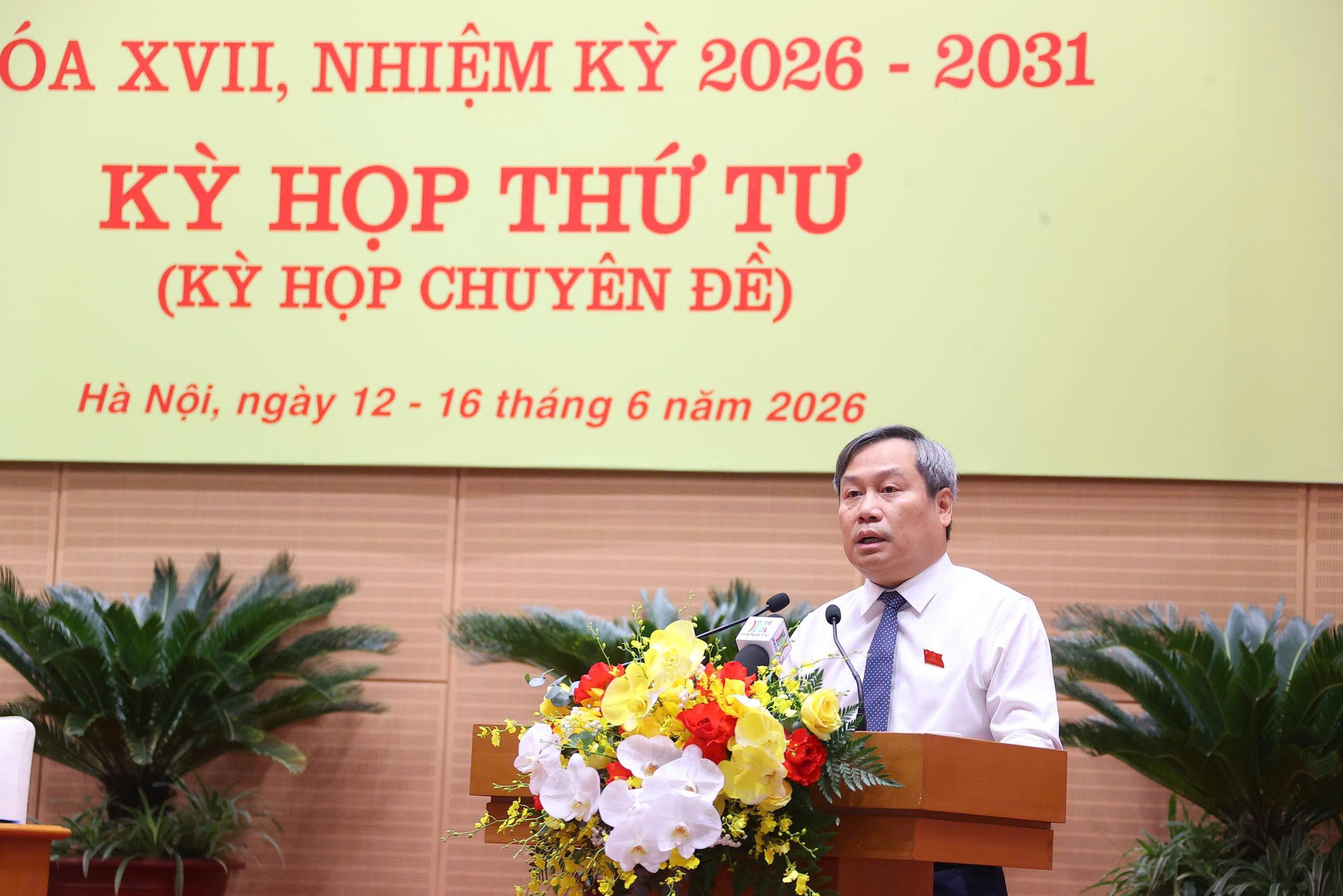 Khai mạc kỳ họp thứ tư HĐND thành phố Hà Nội- Ảnh 2.