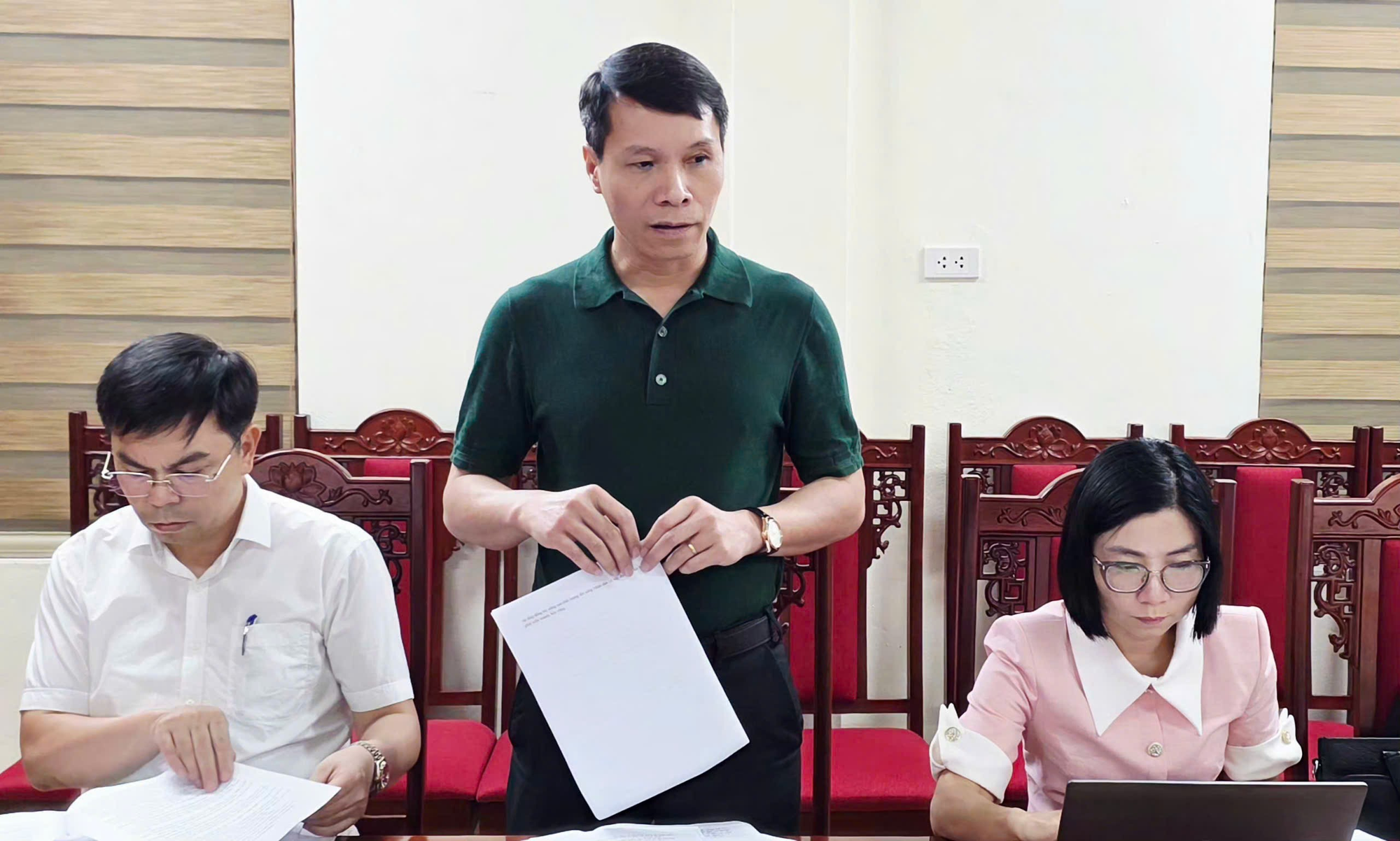 ĐỒNG CHÍ CHỦ TỊCH UBND XÃ HÁT MÔN CHỦ TRÌ HỌP TRIỂN KHAI MỘT SỐ NỘI DUNG QUAN TRỌNG PHỤC VỤ KỲ HỌP HĐND XÃ- Ảnh 2.