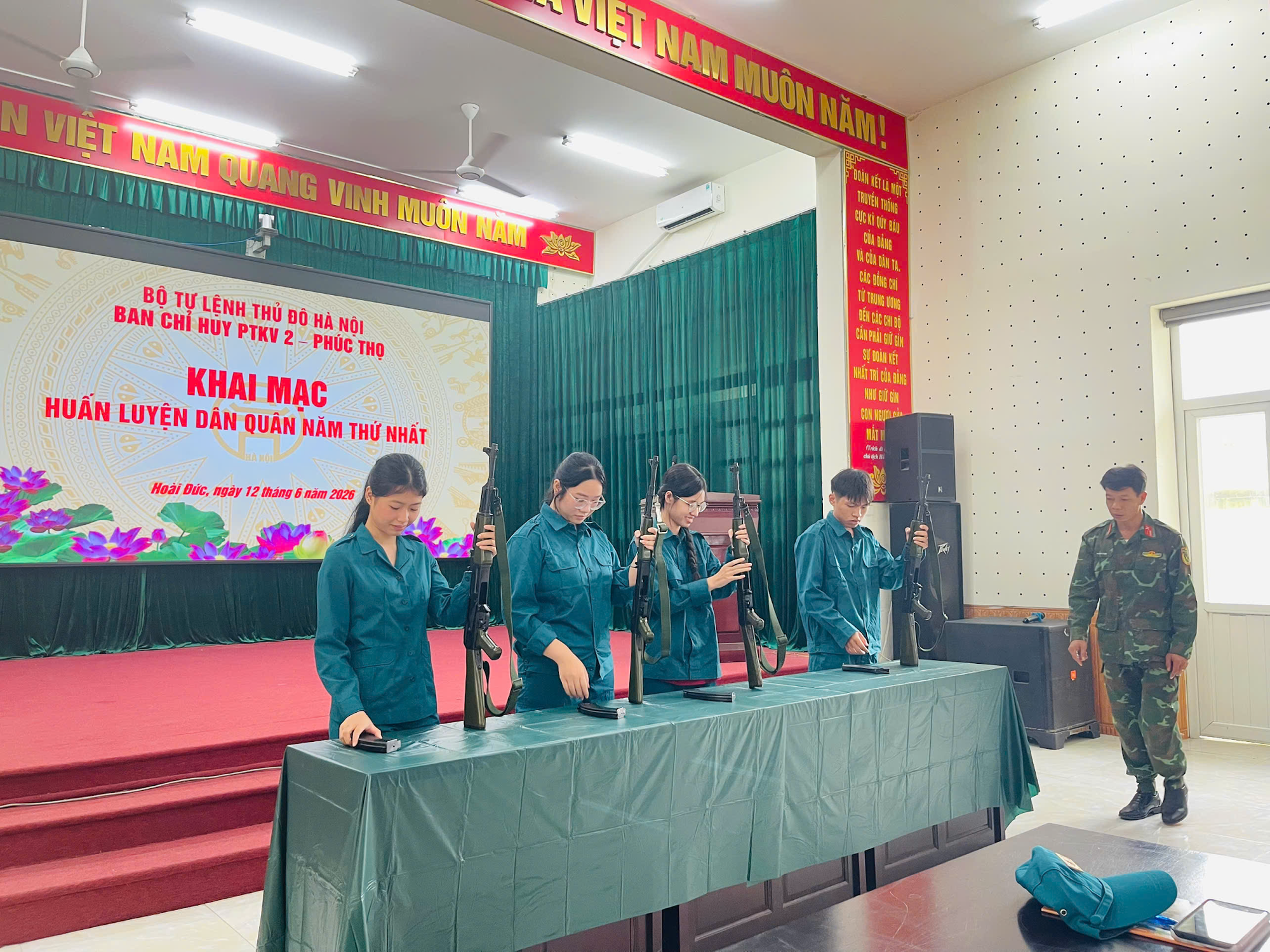 Hoài Đức tham gia huấn luyện dân quân tự vệ năm thứ nhất PTKV2-Phúc Thọ- Ảnh 5.