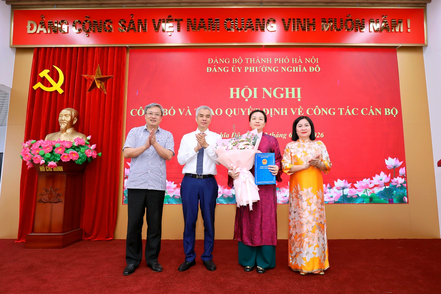Hội nghị công bố và trao Quyết định bổ nhiệm Trưởng phòng Kinh tế, Hạ tầng và Đô thị- Ảnh 1.