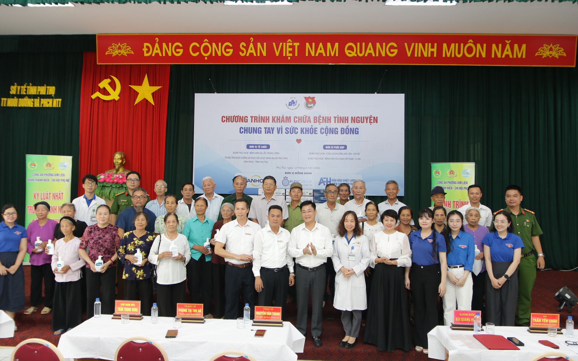 Gần 300 người bệnh tâm thần được chăm sóc sức khỏe miễn phí