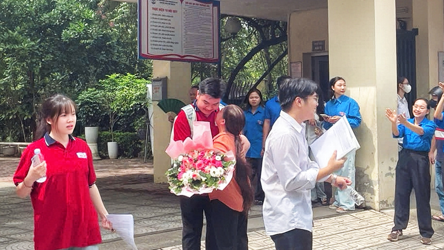 Tuổi trẻ phường Yên Sở: Tiếp sức mùa thi, đồng hành cùng những ước mơ- Ảnh 6.