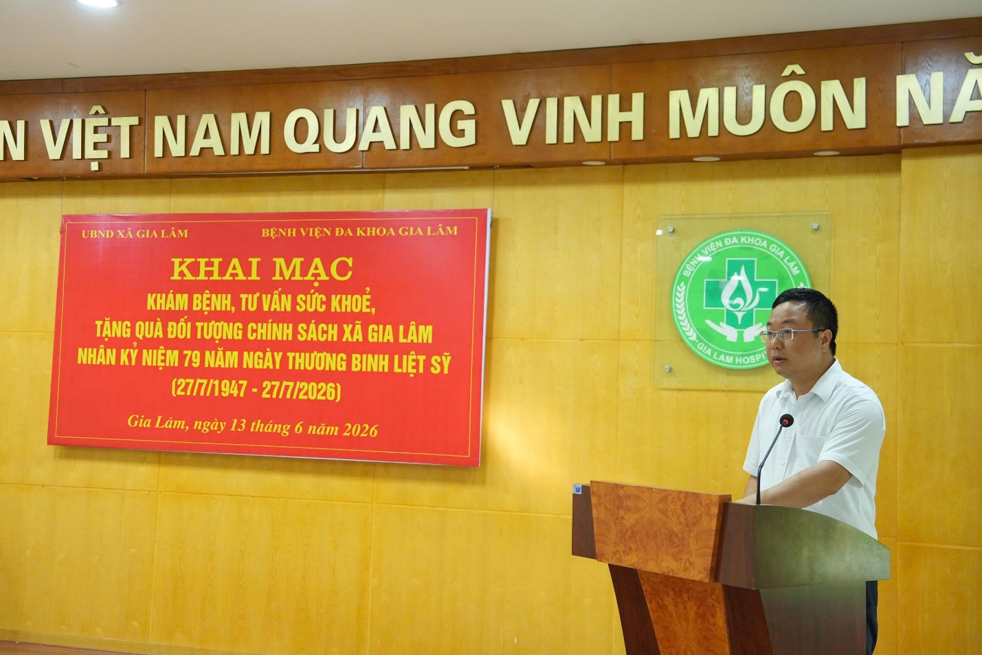 Xã Gia Lâm khai mạc chương trình khám bệnh, tư vấn sức khỏe, tặng quà đối tượng chính sách năm 2026- Ảnh 2.