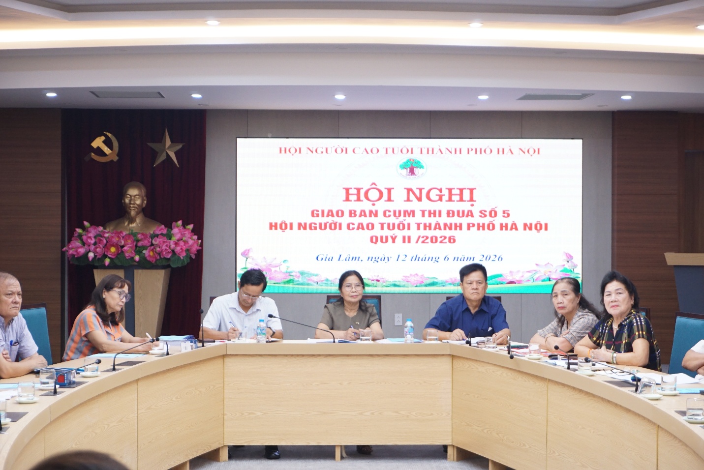 Hội Người cao tuổi Cụm thi đua số V thành phố Hà Nội tổ chức hội nghị giao ban quý II năm 2026 tại xã Gia Lâm- Ảnh 1.
