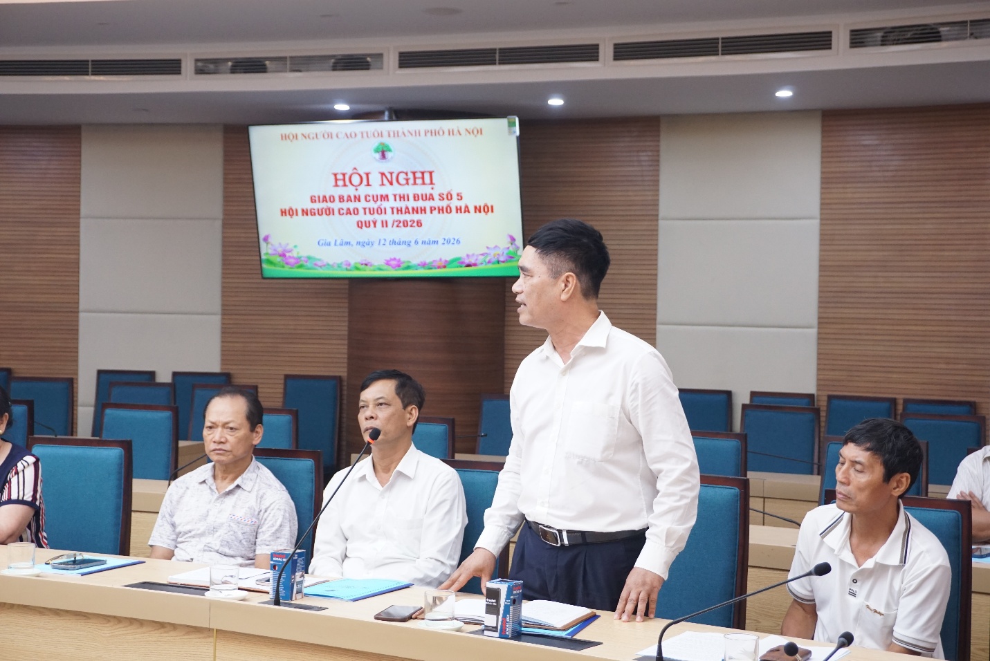 Hội Người cao tuổi Cụm thi đua số V thành phố Hà Nội tổ chức hội nghị giao ban quý II năm 2026 tại xã Gia Lâm- Ảnh 2.