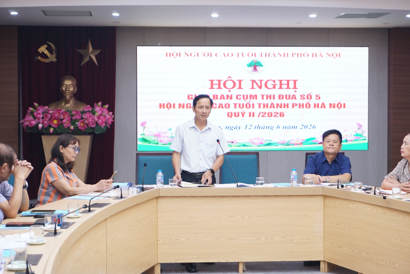 Hội Người cao tuổi Cụm thi đua số V thành phố Hà Nội tổ chức hội nghị giao ban quý II năm 2026 tại xã Gia Lâm- Ảnh 3.